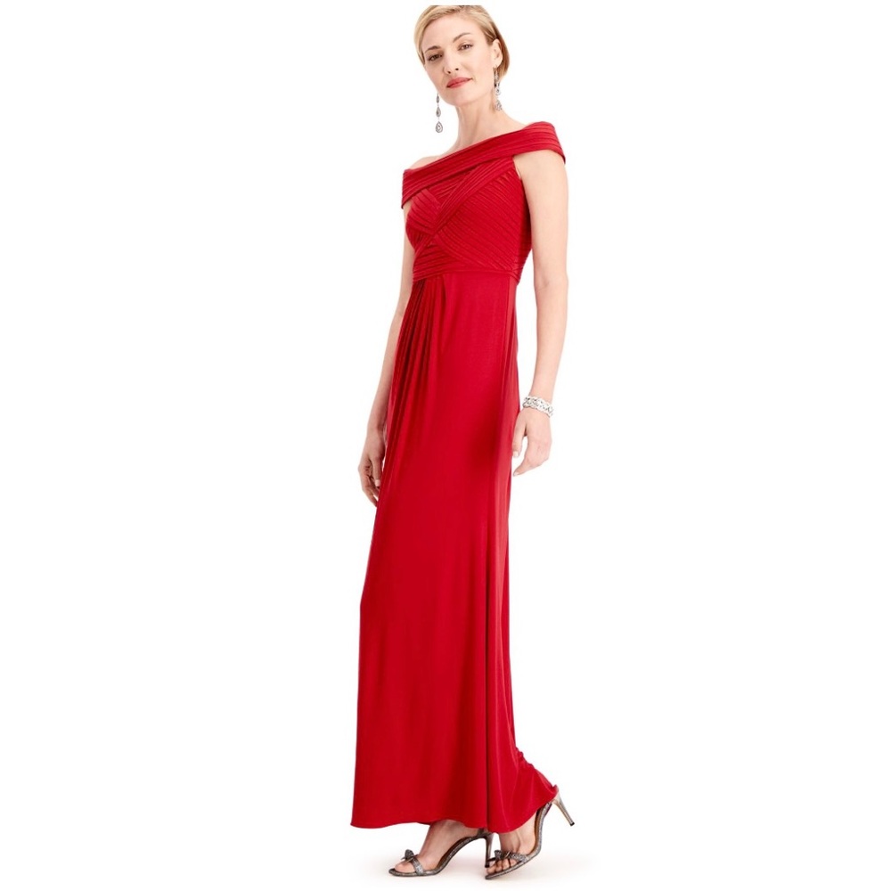 Adrianna Papell Womens Gown Red Size 4 
Pleated Off Shoulder Pintuck - Picture 8 of 10